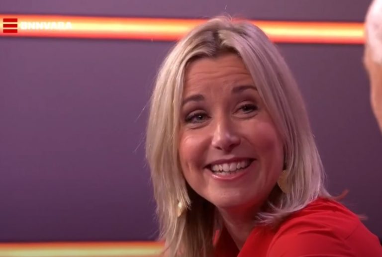 Alles over Carrie ten Napel: haar tv-carrière, haar vader en het verdriet uit haar jeugd Alles over Carrie ten Napel: haar tv-carrière, haar vader en het verdriet uit haar jeugd