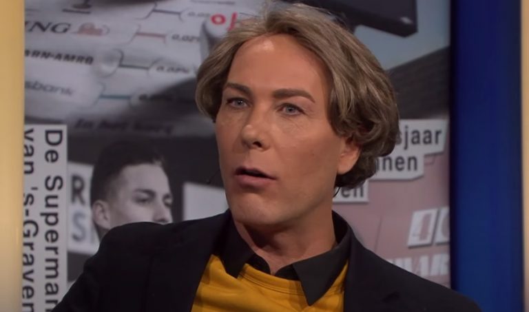 Alles over Rogier Smit: zijn verleden, zijn liefde voor Frank Jansen en hun Paleis voor een Prikkie Alles over Rogier Smit: zijn verleden, zijn liefde voor Frank Jansen en hun Paleis voor een Prikkie