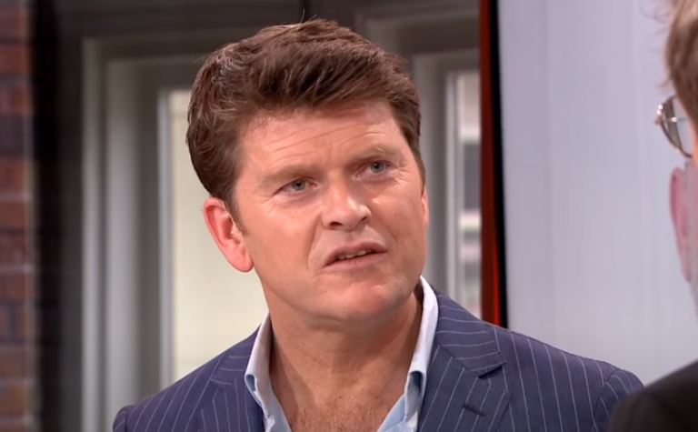 Beau van Erven Dorens: veelzijdig presentator, zijn privéleven en zijn achtergrond