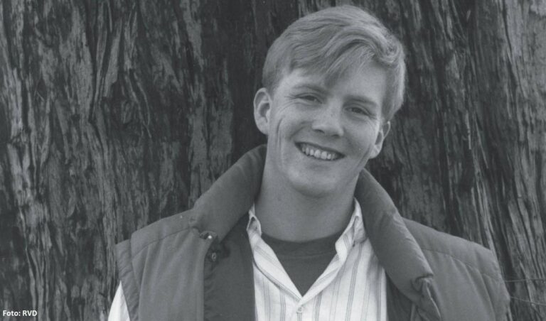 Verborgen vlam van Willem-Alexander duikt op in nieuw boek over Nederlandse royals Verborgen vlam van Willem-Alexander duikt op in nieuw boek over Nederlandse royals